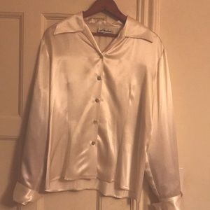 Vintage white blouse with cuffed sleeves